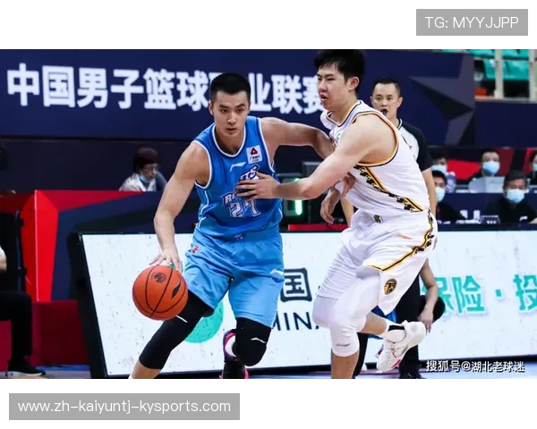 足球报点评CBA联赛表现